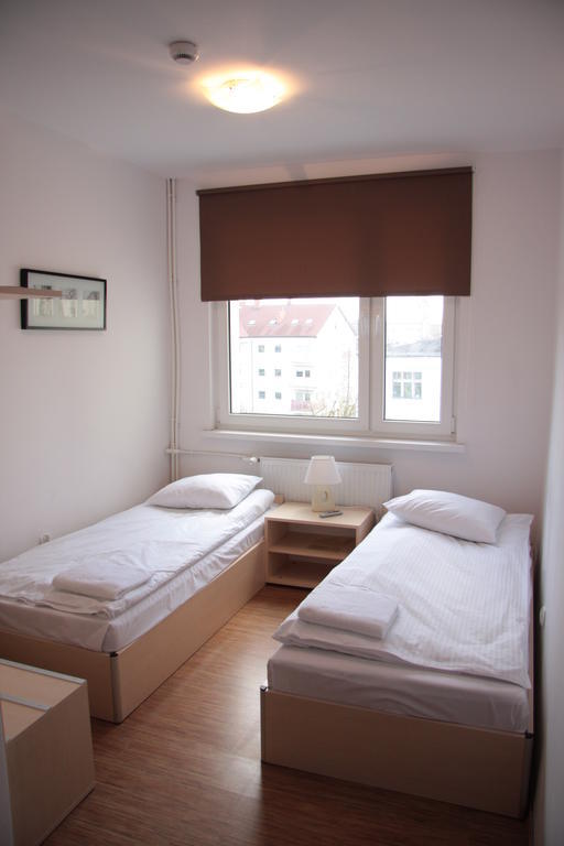 Hostel24 Bed&Breakfast Bydgoszcz Quarto foto